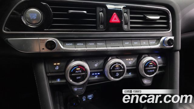 Genesis G70 2019 — photo 16
