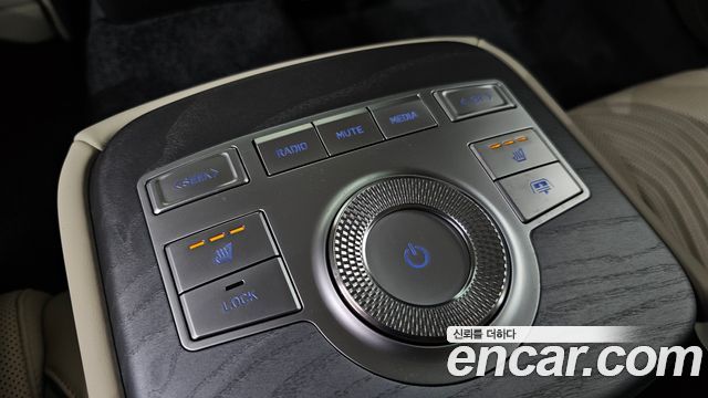 Genesis G80 2022 — photo 19