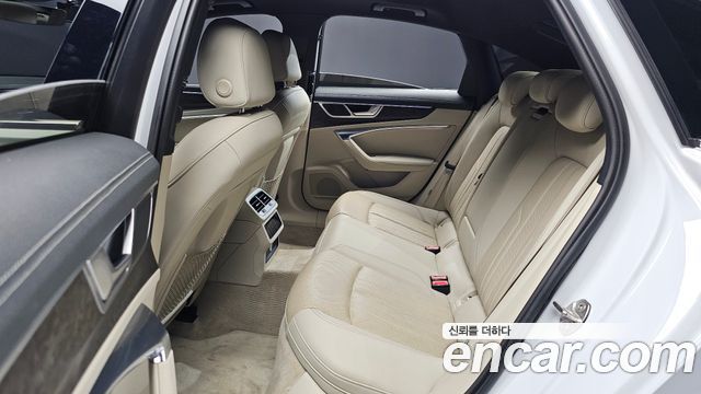 Audi A6 2020 — photo 11