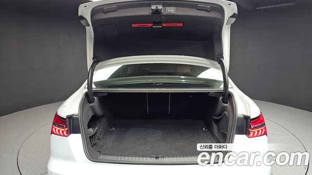 Audi A6 2020 — photo 20
