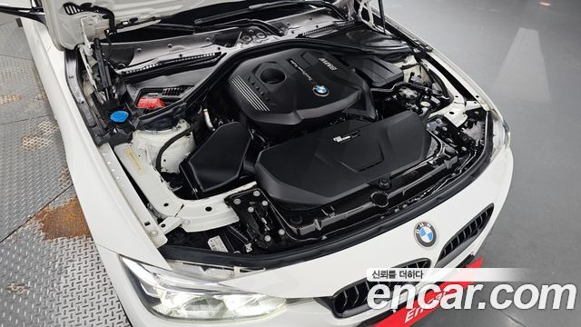 BMW 3-Series 2018 — photo 6