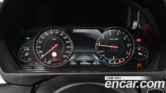 BMW 3-Series 2018 — photo 11