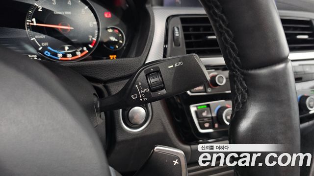 BMW 3-Series 2018 — photo 22