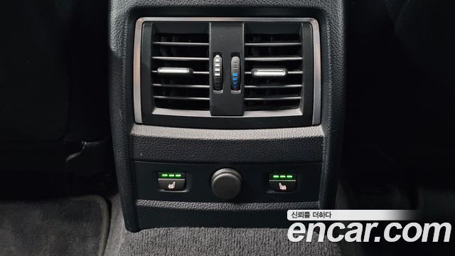 BMW 3-Series 2018 — photo 27