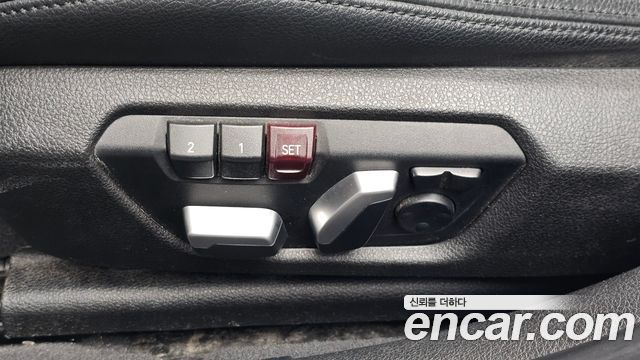 BMW 3-Series 2018 — photo 29