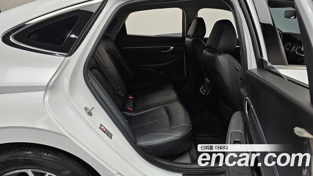 Hyundai Sonata 2023 — photo 17