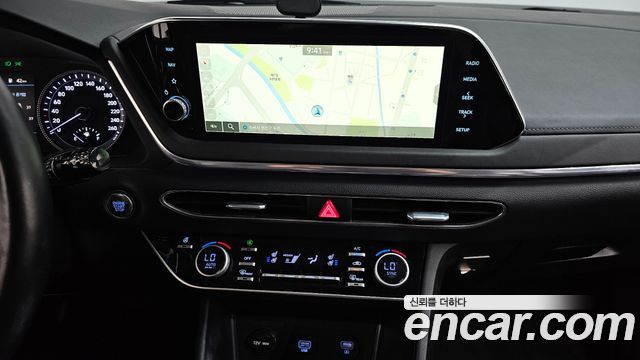 Hyundai Sonata 2023 — photo 19