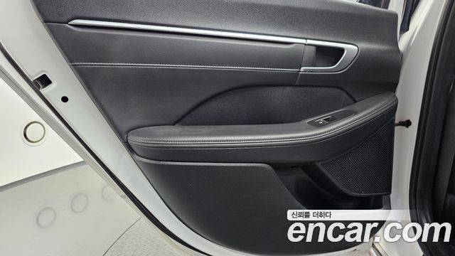 Hyundai Sonata 2023 — photo 15