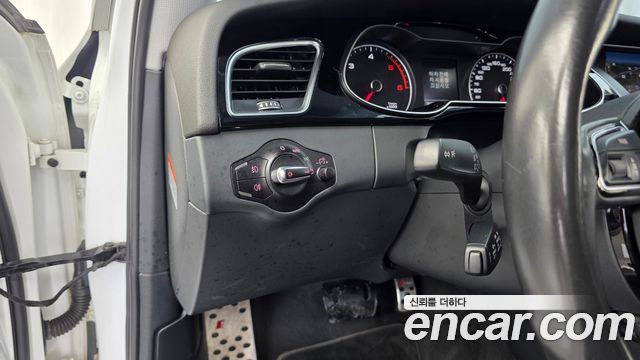 Audi A4 2016 — photo 16