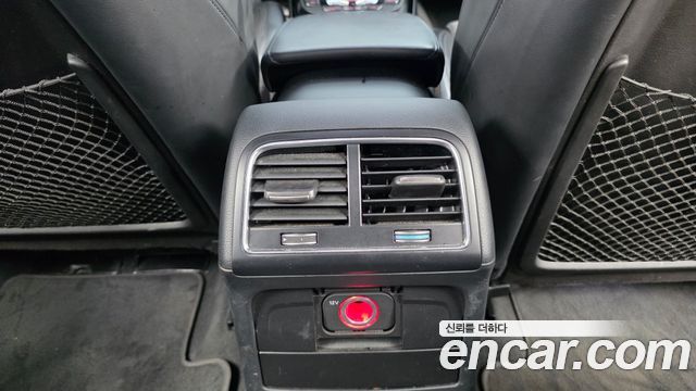 Audi A4 2016 — photo 18