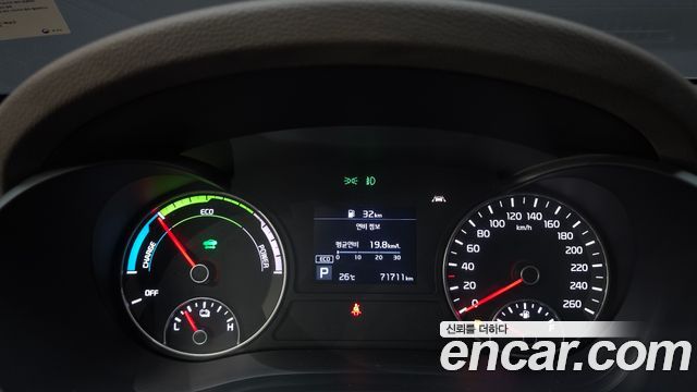 Kia K5 2019 — photo 11