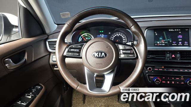 Kia K5 2019 — photo 18