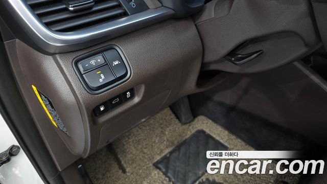Kia K5 2019 — photo 25