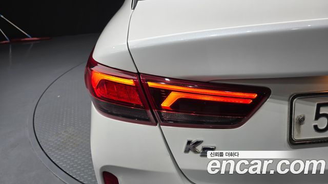 Kia K5 2019 — photo 9