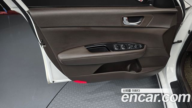 Kia K5 2019 — photo 14