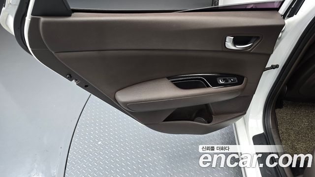 Kia K5 2019 — photo 15