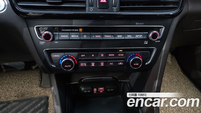 Kia K5 2019 — photo 30