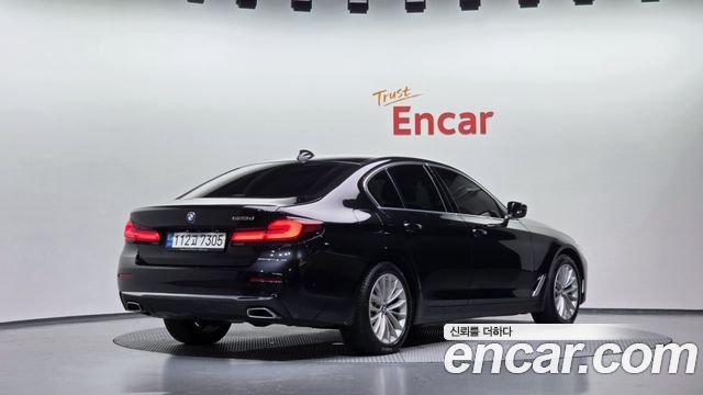 BMW 5-Series 2023 — photo 2