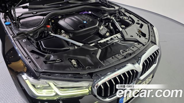 BMW 5-Series 2023 — photo 6