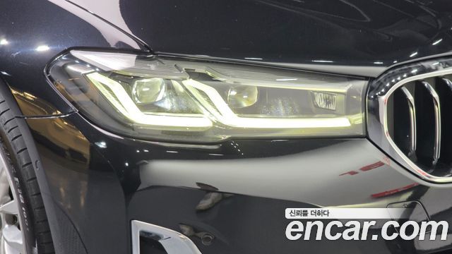 BMW 5-Series 2023 — photo 8