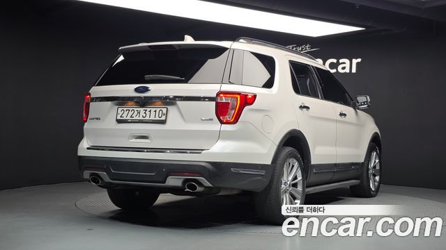 Ford Explorer 2019 — photo 2