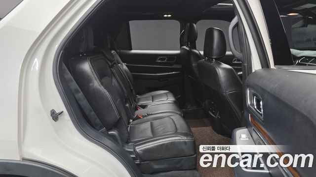 Ford Explorer 2019 — photo 12