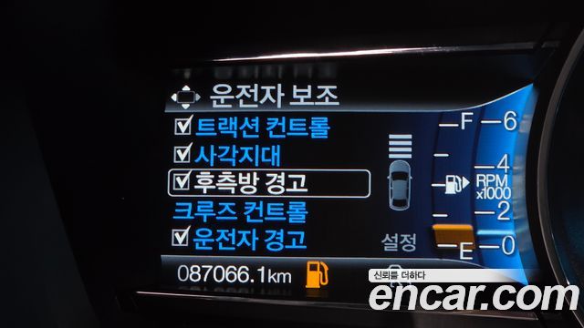 Ford Explorer 2019 — photo 17