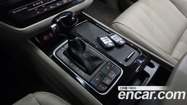 Kia Canival 2015 — photo 9
