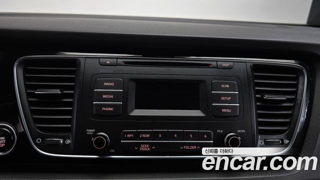 Kia Canival 2015 — photo 15
