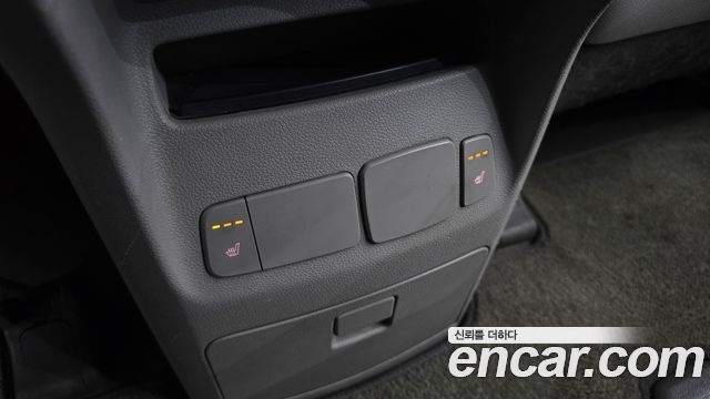 Kia Canival 2015 — photo 18