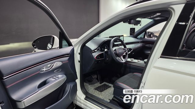 Genesis GV70 2022 — photo 13
