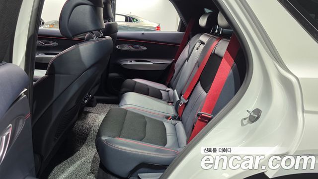 Genesis GV70 2022 — photo 17