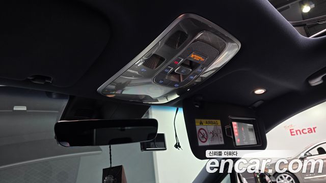 Genesis GV70 2022 — photo 24