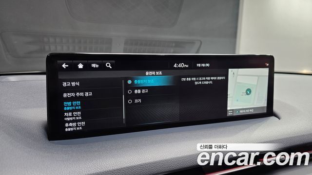Genesis GV70 2022 — photo 30