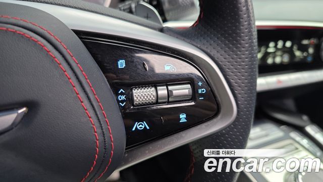 Genesis GV70 2022 — photo 32