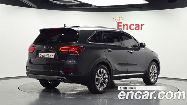 Kia Sorento 2018 — photo 2