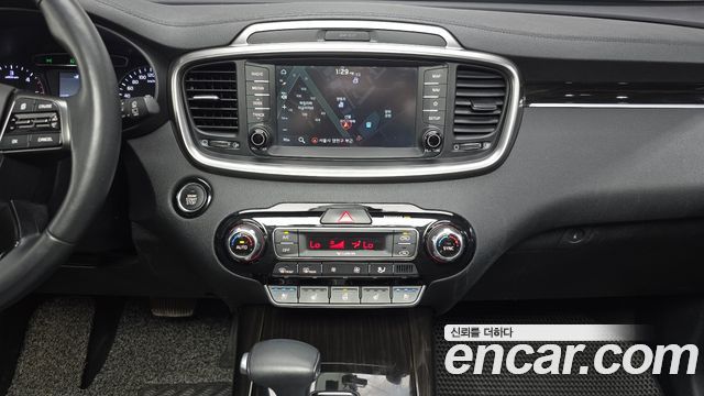 Kia Sorento 2018 — photo 14