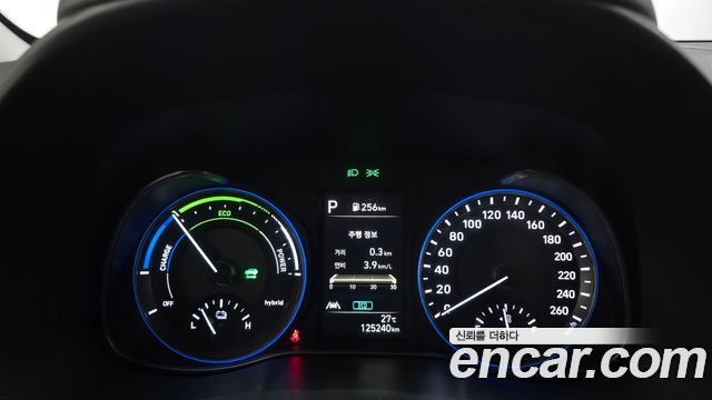 Hyundai Kona 2023 — photo 8