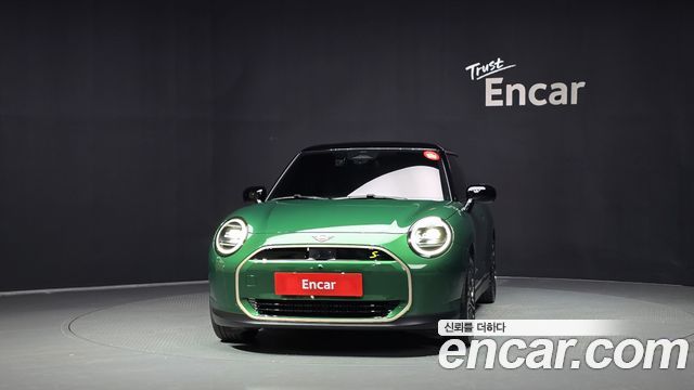 Mini Cooper 2024 — photo 3