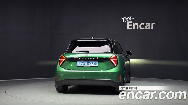 Mini Cooper 2024 — photo 4