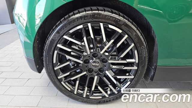 Mini Cooper 2024 — photo 5