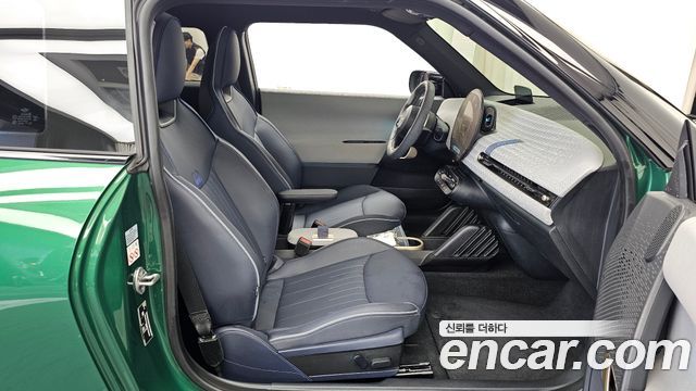 Mini Cooper 2024 — photo 17