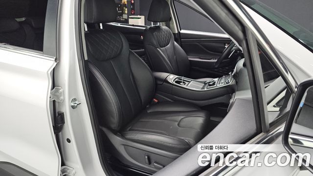 Hyundai Santafe 2022 — photo 13