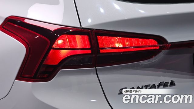 Hyundai Santafe 2022 — photo 9