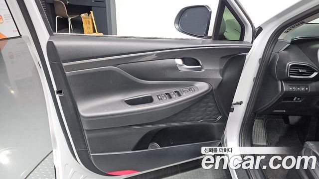 Hyundai Santafe 2022 — photo 14