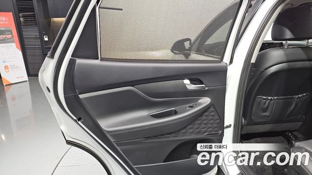 Hyundai Santafe 2022 — photo 15
