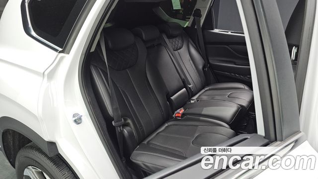 Hyundai Santafe 2022 — photo 16