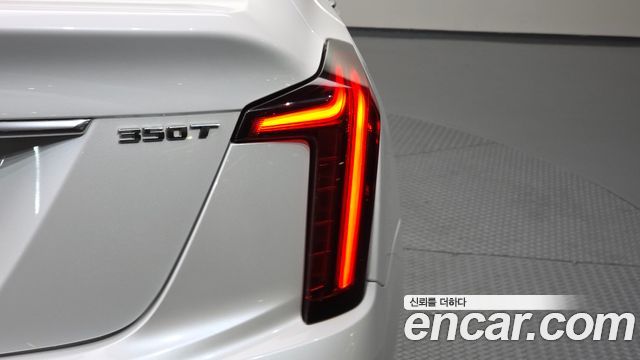 Cadillac CT5 2021 — photo 9
