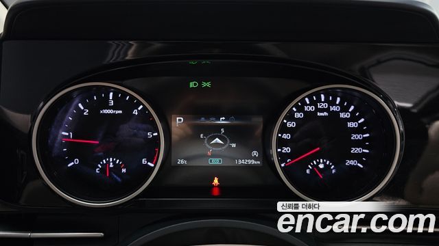 Kia Canival 2021 — photo 11