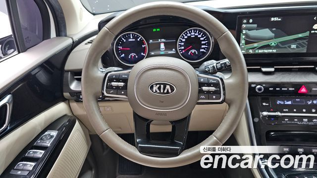 Kia Canival 2021 — photo 18